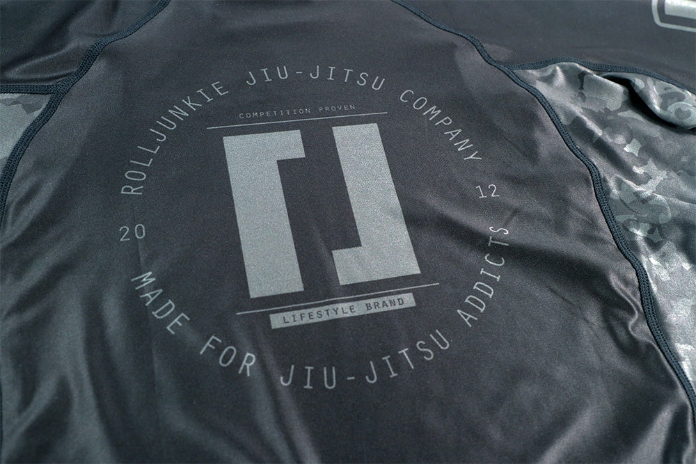 carbon rolljunkie rash guard